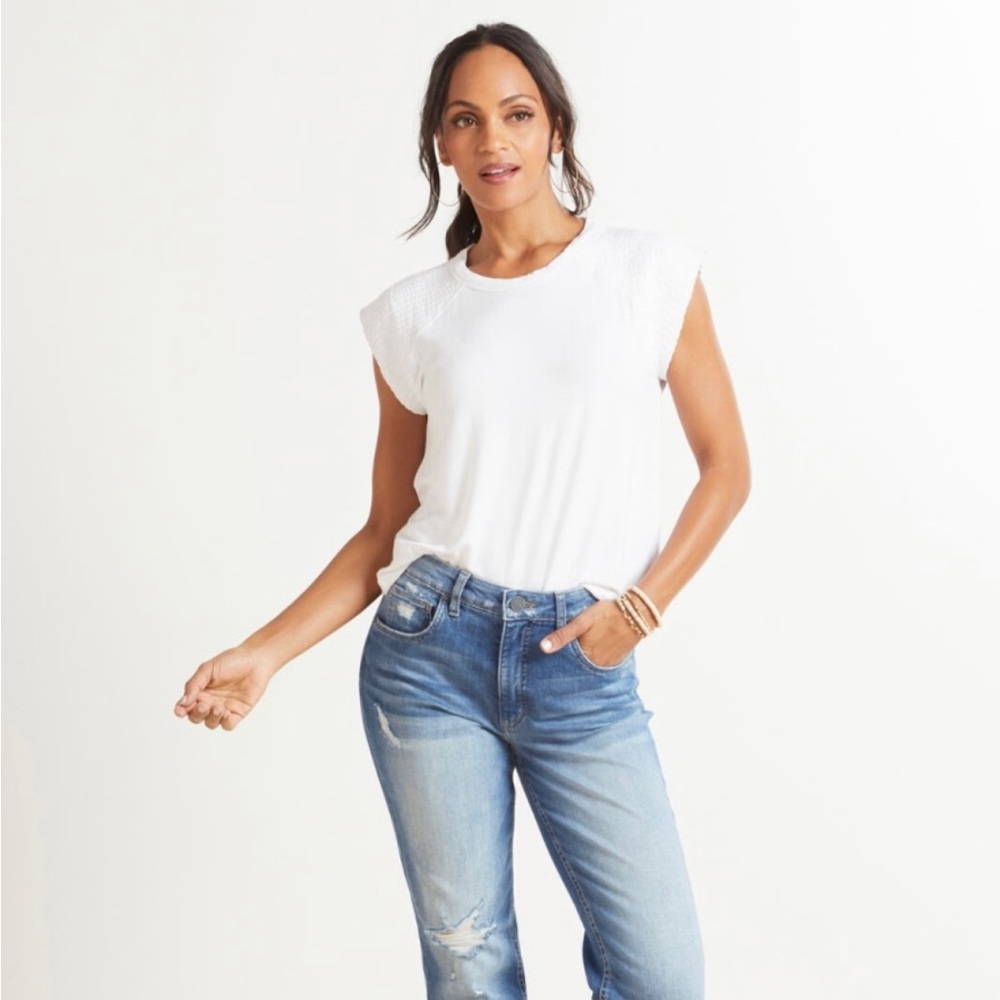 EVEREVE James Smocked Tee Size Large NWT